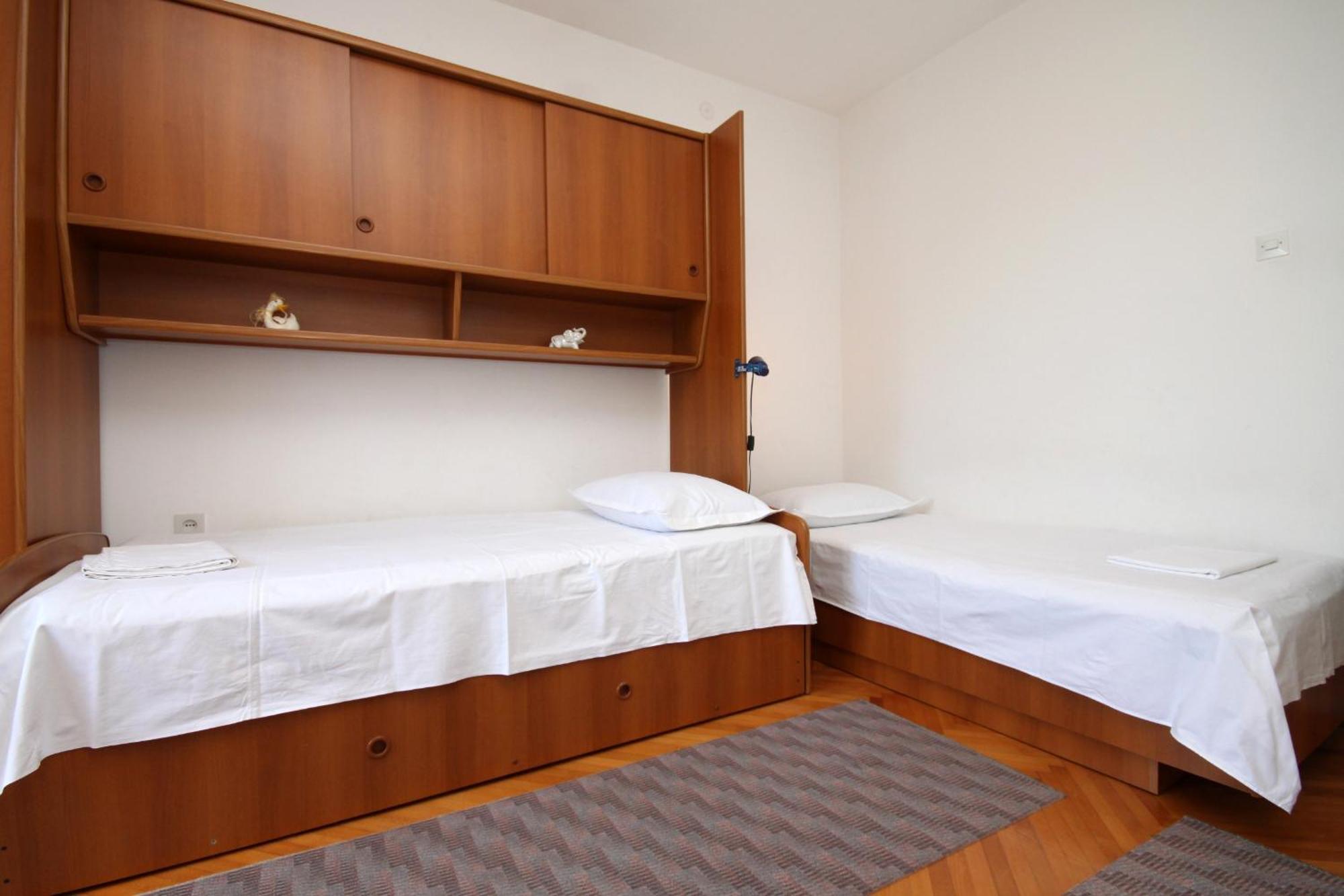 Apartments By The Sea Brist, Makarska - 505 بوداكا الغرفة الصورة